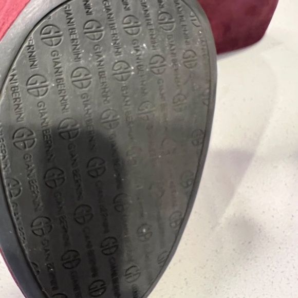 NEW Burgandy Suede Giani Bernini Size 10 Memory foam 2” heels never worn - Picture 6 of 16